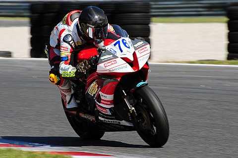 SSP: Knobloch holt beim Finale ersten Saisonsieg: Gesamtrang drei in der IDM Supersport