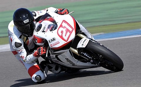 STK1000 - Berger setzt den Schlusspunkt: Der Meister mit Sturz