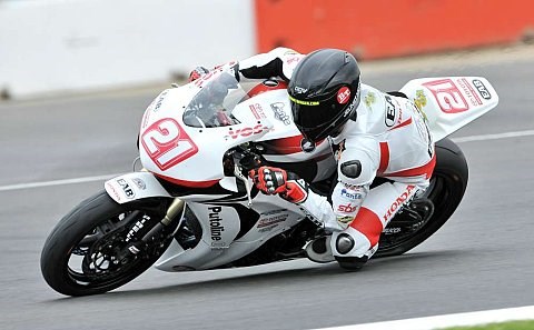 STK1000 - Berger schlägt Badovini: Weiße Weste erhält graue Färbung