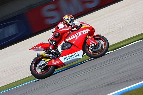 Julian Simon holt vierten Podestplatz in Folge : Hart erkämpfter Rang fünf für Scott Redding