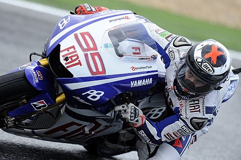 Lorenzo stürzt und holt Bestzeit in FP3: Ducati zwei Mal am Boden