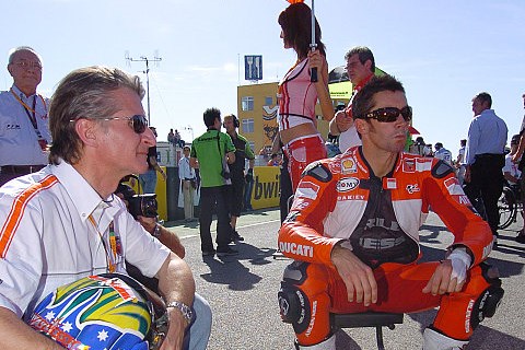 Bayliss rechnet nicht mit Rossis SBK-Wechsel: Stoner Favorit für die WM 2011