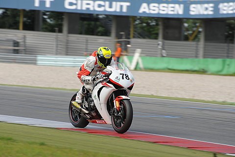 STK1000 - Ten Napel eröffnet Saison mit Bestzeit: Drei Ducatis in den Top Fünf