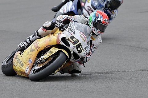 QT 1- Smrz setzt sich an Spitze fest: In Top-Form