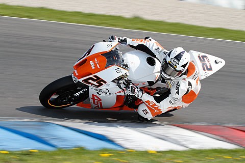 Smrz startet von der Pole: KTM auf den Plätzen eins und zwei