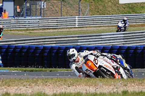 Superbike - Ist KTM in der Eifel zu stoppen?: Smrz und Bauer sind die Gejagten