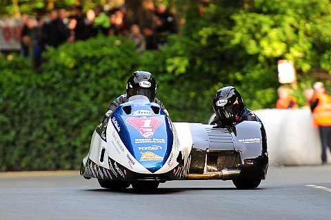 TT2011 - Holden gewinnt zweiten Seitenwagen-Lauf: Klaffenböck auf letzten Metern geschlagen