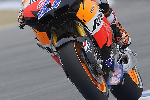 Stoner mach im Warmup Schritt nach vorn: Lorenzo humpelt unter Schmerzen