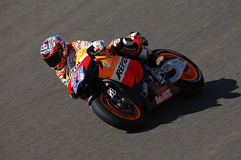 Stoner in 1. Japan-Training voran: Hayden stellt die Ducati auf drei