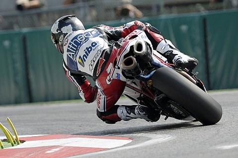 Checa wieder voran: Laverty & Guintoli stark