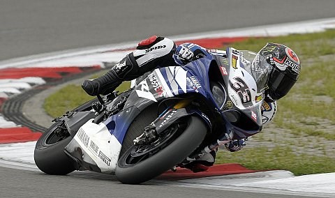 Melandri triuphiert im letzten Lauf: Laverty & Rea mit auf dem Podest