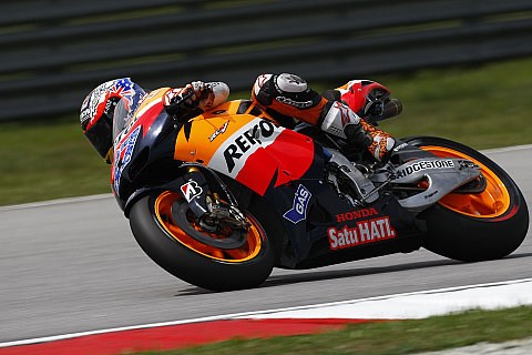 Stoner mit klarer Bestzeit in trockenem Training: Nur Pedrosa hielt halbwegs mit