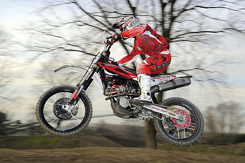 Melandri trainiert beim Motocross: Fast jede Woche