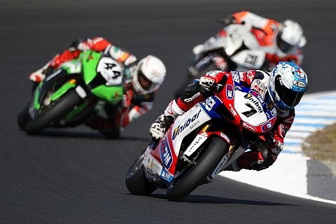 Checa entschiedet erstes Imola Rennen: Sykes und Haslam auf dem Podest