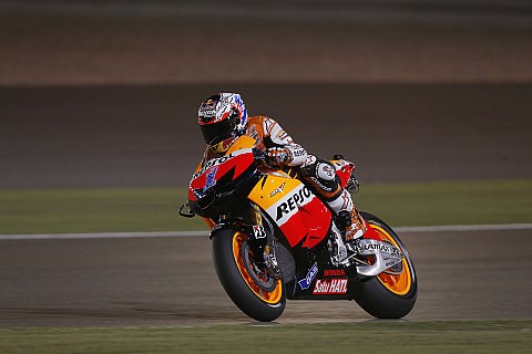 Stoner von Beginn von Armproblemen geplagt: Die Rennpace stimmt positiv