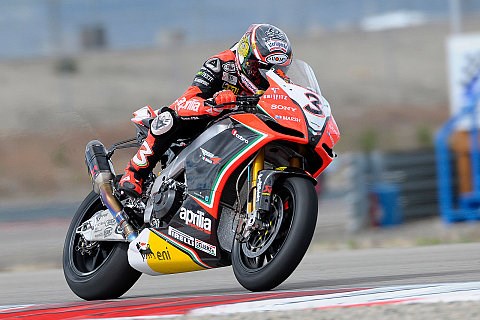 Biaggi triumphiert im ersten Lauf: Checa knapp geschlagen