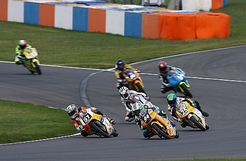 IDM 125/moto3: Grünwald und Enderlein siegen: Erste Erfolge für Schouten und Chmelik