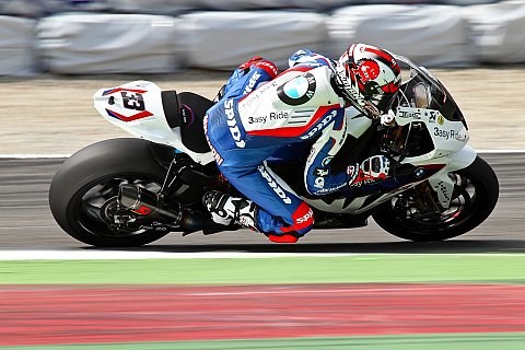 Melandri gewinnt das zweite Rennen: Biaggi vom Podest gedrängt