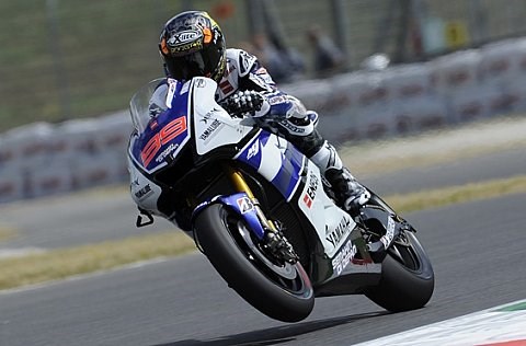 Lorenzo fährt im Warm-Up voran: Stoner auf Drei