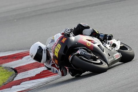 Bautista stürzt im Freitagstraining : Pirro will am Samstag Zeit gutmachen