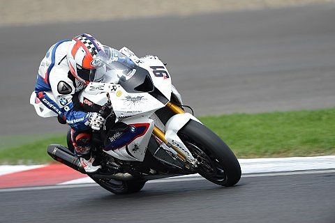 BMW mit Nürburgring-Auftakt nicht ganz glücklich: Probleme mit dem Arm und ein Sturz