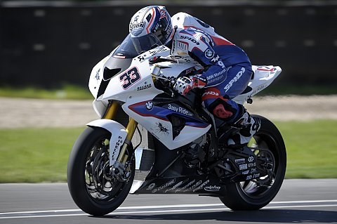 Melandri schnappt sich Freitagspole: Biaggi muss zulegen