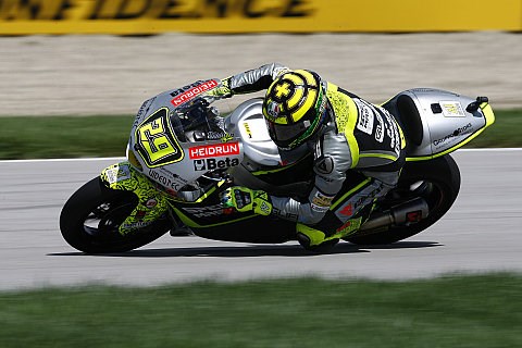 Iannone im spanischen Regen vorne: Espargaro kürzte ab