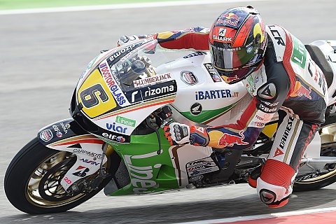 Bradl geht von Rang fünf ins Rennen: Bayer kämpft mit den Grip-Verhältnissen