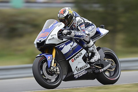 Lorenzo holt in Motegi Pole vor Pedrosa: Eine Honda und drei Yamahas