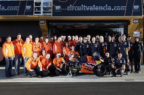 KTM und Ajo arbeiten weiter zusammen: Vertrag für 2013 unterzeichnet