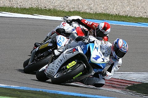 Alfa Romeo offizieller Partner der SUPERBIKE*IDM: Engagement im Motorradrennsport vertieft