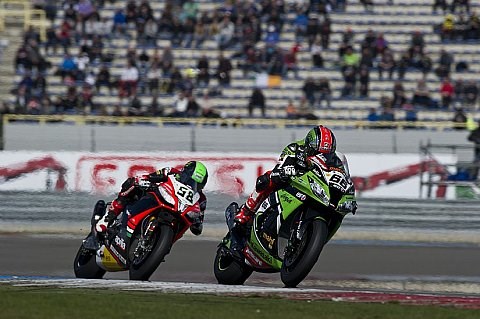 Sykes holt Dominanz-Sieg Nummer zwei: Checa hat zu viele Schmerzen