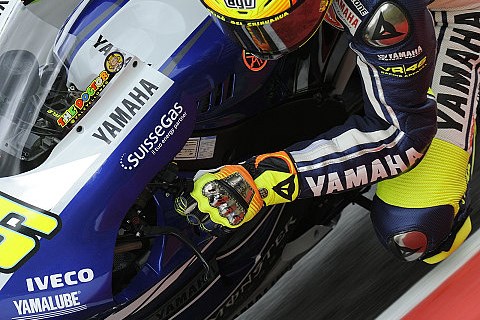 Rossi zurück an der Spitze: Bestzeit im zweiten Training