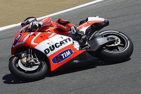 Freud und Leid bei Ducati: Dovizioso strahlt, Hayden sucht Rhythmus
