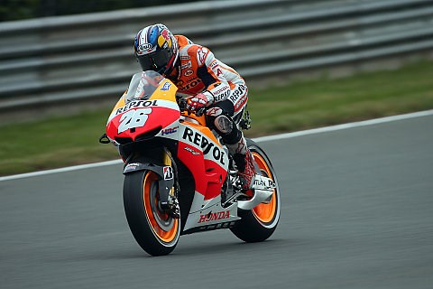 Pedrosa schafft es fast aufs Podes: Kampf gegen die Schmerzen