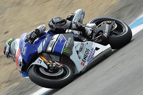 Lorenzo legt in Brünn vor: Pedrosa und Crutchlow in den Top-3