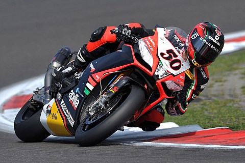 Guintoli schlägt Sykes: 0.015 Sekunden