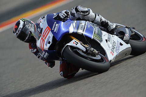 Lorenzo legt mit zwei Bestzeiten vor: Rossi eine halbe Sekunde zurück