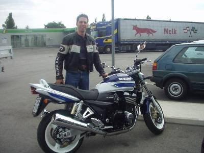 Suzuki GSX 1400 - Slowmotion - Test