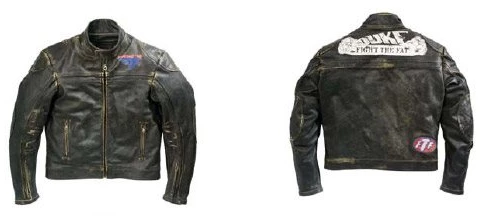 Duke II mit Lederjacke Duke II mit Lederjacke