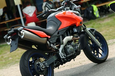 Aprilia Pegaso Strada