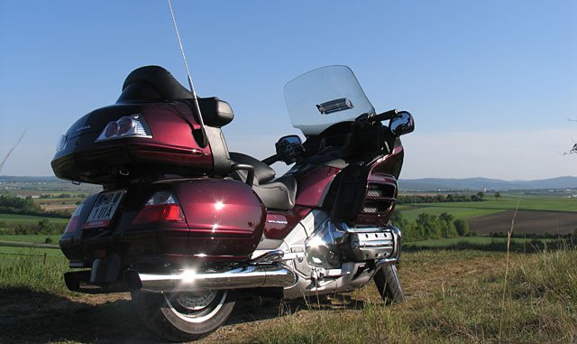 Motorrad mit Airbag und Sitzheizung