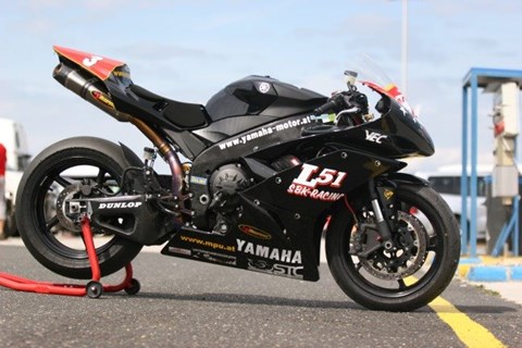 Yamaha R1 Superstock