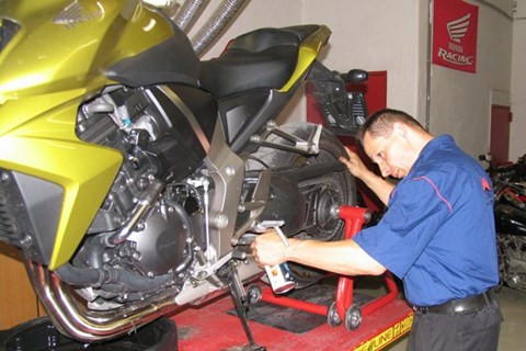 CB 1000 R Service