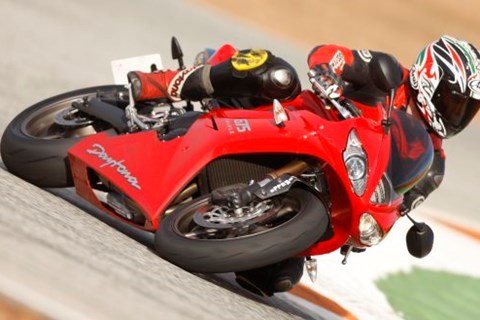 Triumph Daytona 675 09