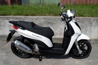 Piaggio Carnaby 300 Piaggio Carnaby 300