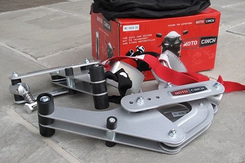 Moto Cinch