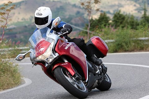 Metzeler Z8 Interact