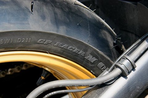 Dunlop GP Racer D211