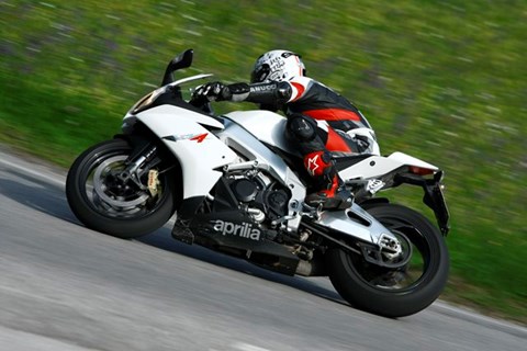 Aprilia RSV4 R